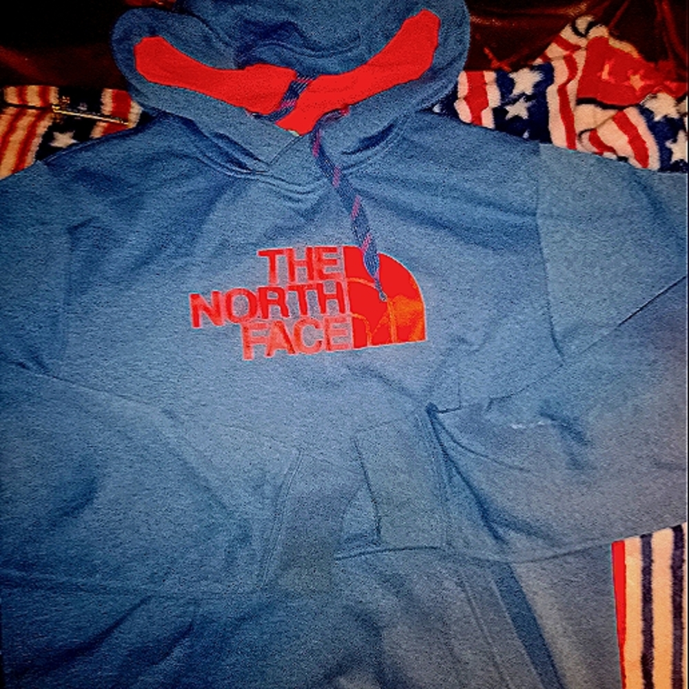 Men's size small pull over North face